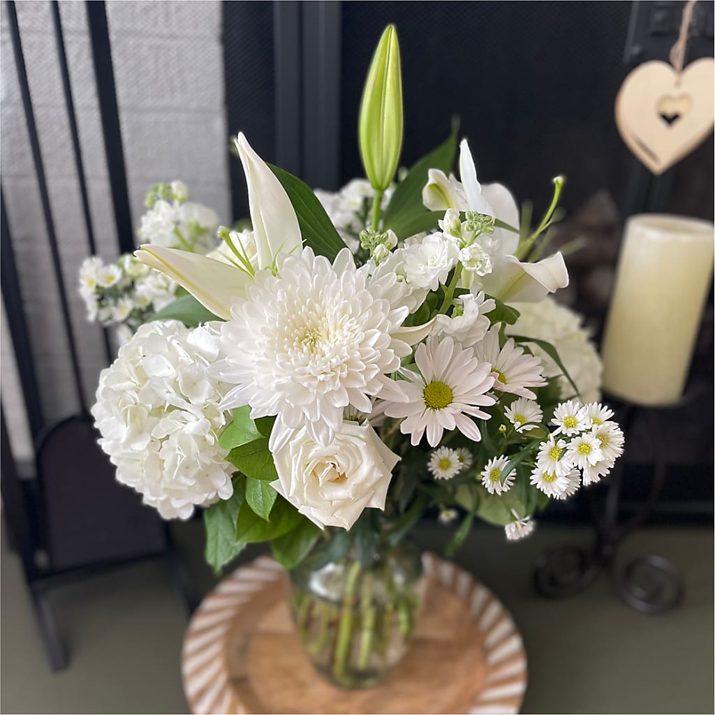 Classic Ivory – A Florist Original – BLAKELEE'S BOUQUETS, Birmingham AL
