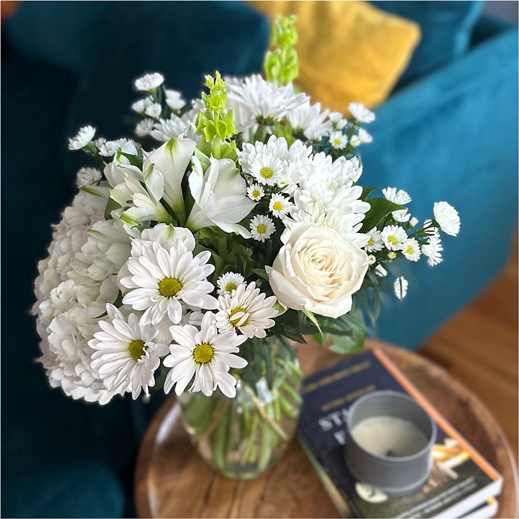Classic Ivory – A Florist Original – BLAKELEE'S BOUQUETS, Birmingham AL